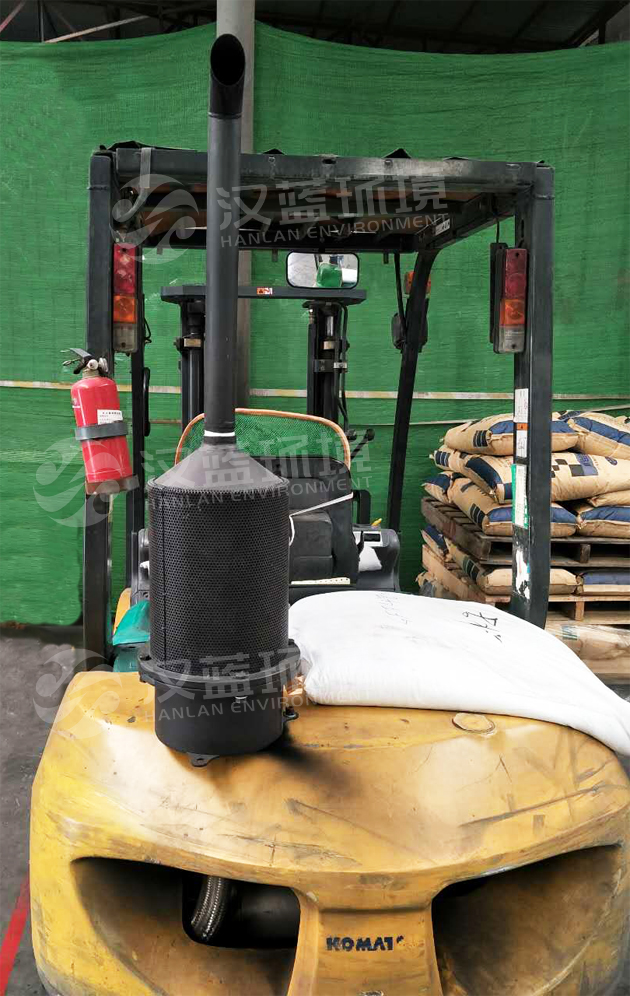 萬純塑料廠叉車煙氣凈化設(shè)備